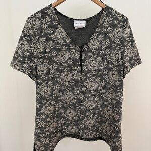 Vintage Black Floral Women's Top with single button